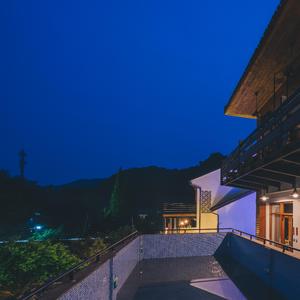 国产精品㊙️入口66mio男同
